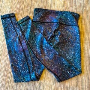 Lululemon wunder under pant  III / Leggings size 4 Blue